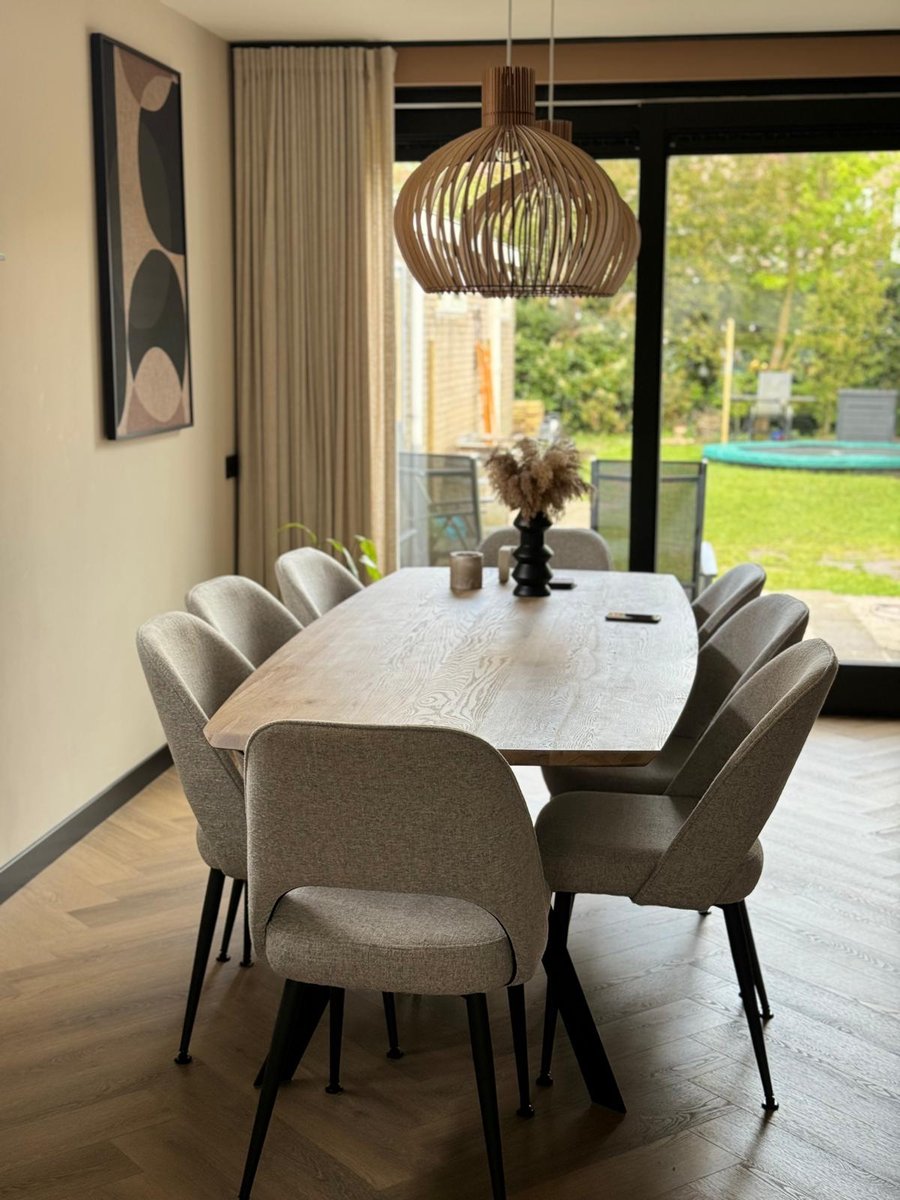 Eetkamer_Tafel_Eijerkampstoelen_Visgraad_Tuin